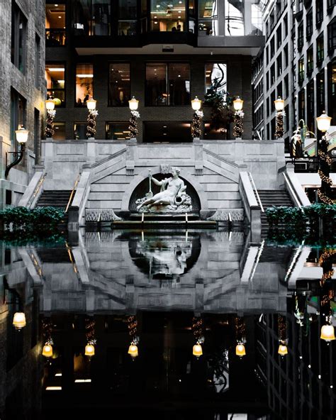 20 Montréal musts for geeks and gamers .